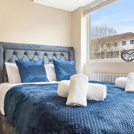 Twickenham Homes Isleworth Extérieur photo