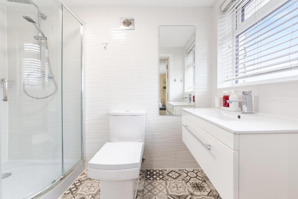 Twickenham Homes Isleworth Extérieur photo